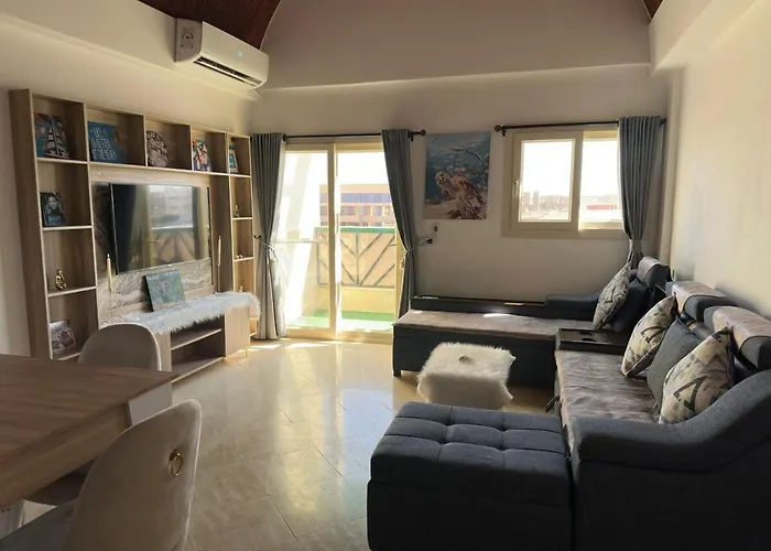 Apartment New 1br Balcony Full Kitchen *