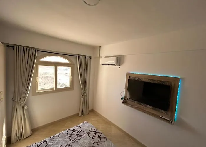 New 1br Balcony Full Kitchen *