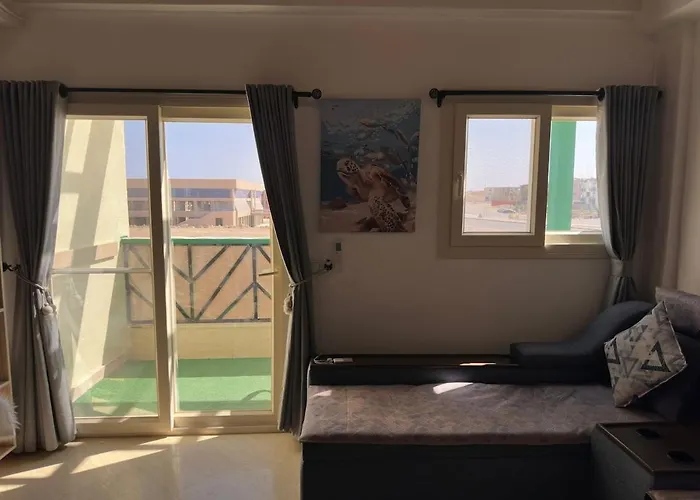 New 1br Balcony Full Kitchen Apartment *