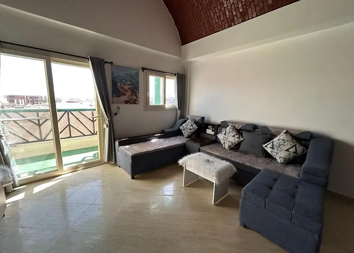 Apartment New 1br Balcony Full Kitchen *