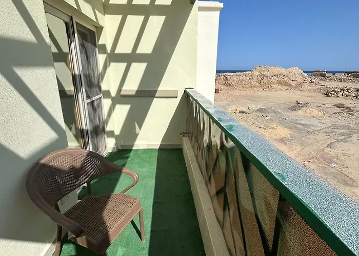 Apartment New 1br Balcony Full Kitchen *